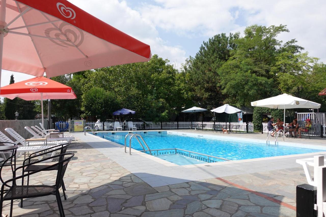 Camping Mitikas And Bungalows Litochoro Eksteriør billede