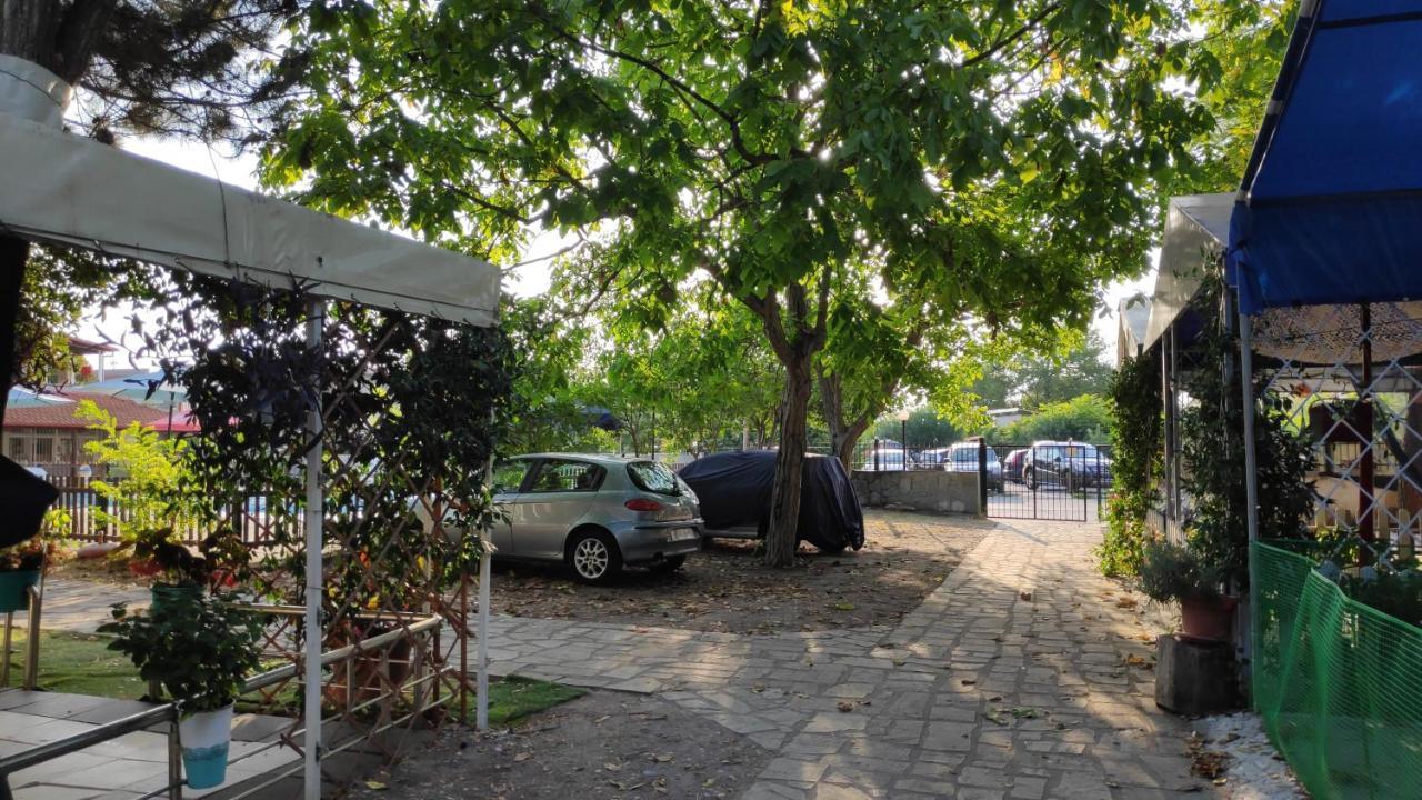 Camping Mitikas And Bungalows Litochoro Eksteriør billede
