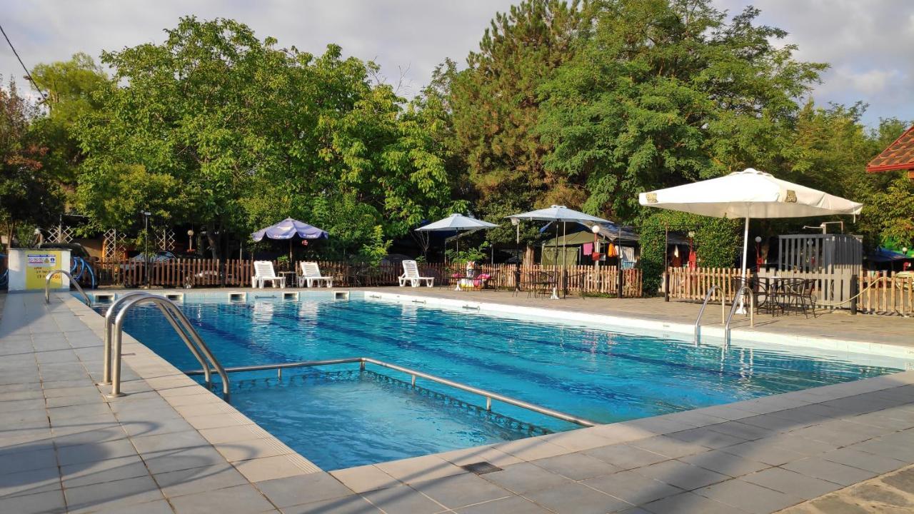 Camping Mitikas And Bungalows Litochoro Eksteriør billede